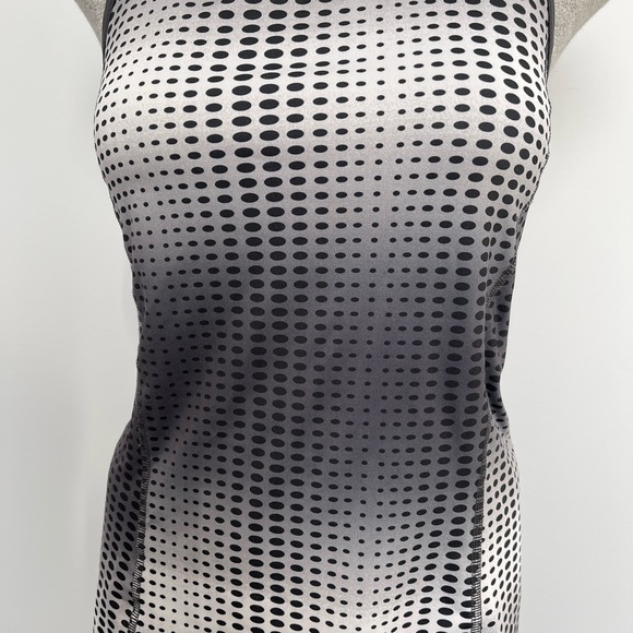 NIKE Dri-Fit Tank with attached Bra - Picture 3 of 9